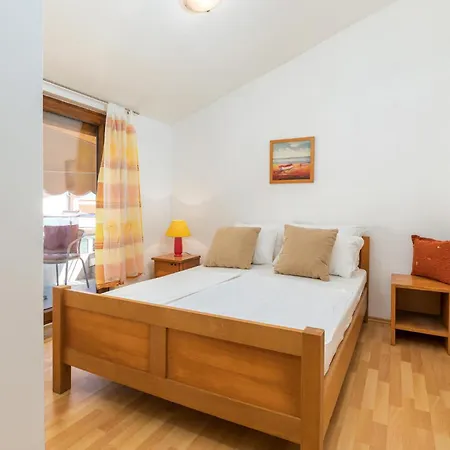 Lovely In With Wifi Apartment Fazana